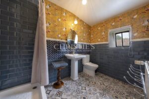 A vendre, manoir 19ème rénové avec maison d’amis