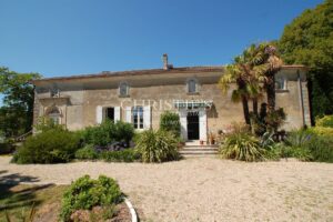Lovely vineyard - 33 ha of land - 19 ha of vines in organically farmed - beautiful location