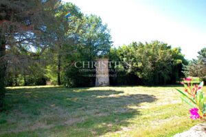 Lovely vineyard - 33 ha of land - 19 ha of vines in organically farmed - beautiful location
