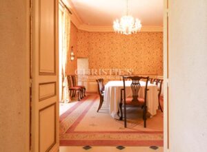 Château érigé au XVIème siècle absolument spectaculaire près de Bordeaux