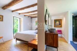 Stunning designer property with incredible river views