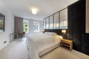 CENTRE-VILLE LA ROCHELLE - Maison d'exception 5 chambres avec jardin et garage