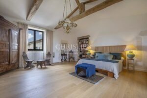 Maxwell-Baynes Christie's logis manoir chateau mer plage forêt france charente-maritime royan saintes rochefort