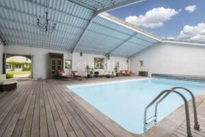 Maxwell-Baynes Christie's logis manoir chateau mer plage forêt france charente-maritime royan saintes rochefort