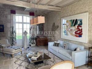 Sumptuous Chartreuse estate with vineyard near Saint-Emilion