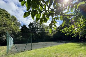 Logis du 16e siècle entièrement rénové avec dépendances et gîte près d'Angoulême