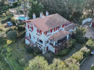 Magnifique villa Gaume avec vue Bassin et grand terrain arboré