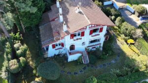 Magnifique villa Gaume avec vue Bassin et grand terrain arboré