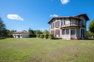Escource - Propriété basco landaise de 260m² à 20 minutes des plages