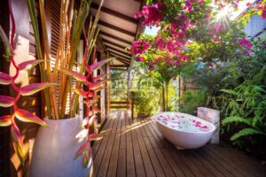Villa haut de gamme en bois exotique avec vue mer