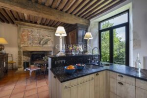 Maxwell-Baynes Christie's logis manoir chateau mer plage forêt france charente-maritime royan saintes rochefort