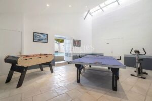 Maxwell-Baynes Christie's logis manoir chateau mer plage forêt france charente-maritime royan saintes rochefort