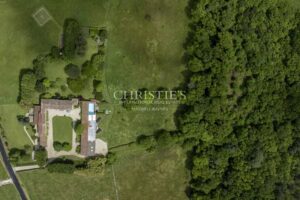 Maxwell-Baynes Christie's logis manoir chateau mer plage forêt france charente-maritime royan saintes rochefort