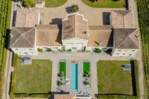Impressive 6.5 ha estate - AOC Haut Médoc vineyard - Wine tourism