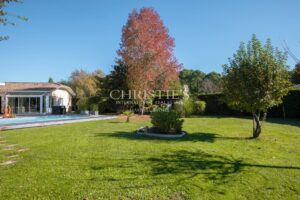 Cestas close to Bordeaux - Family house