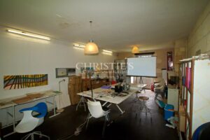 Historique château du 16ème siècle d'environ 750 m² - A 8 km de Bordeaux centre