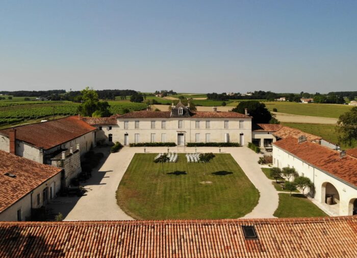 Stunning 16th century logis on 25 acres