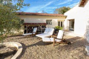 Beautiful riverside mill and contemporary house Dordogne