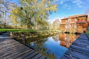 Beautiful riverside mill and contemporary house Dordogne