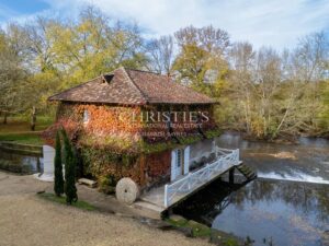 Beautiful riverside mill and contemporary house Dordogne