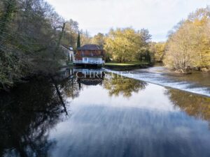 Beautiful riverside mill and contemporary house Dordogne