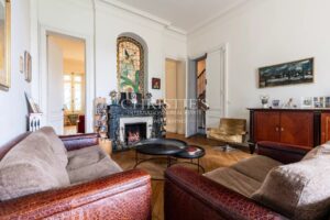 Bordeaux Croix Blanche - Maison en pierre 275m² - 6 chambres - jardin