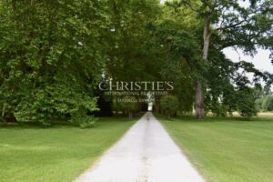 Chateau de Campagne et Domaine extraordinaire près de Brantôme