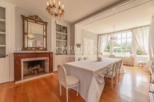 Rive Droite - Maison de Maître récemment rénovée à Cambes