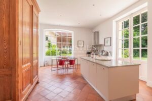 Rive Droite - Maison de Maître récemment rénovée à Cambes