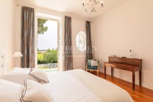 Rive Droite - Maison de Maître récemment rénovée à Cambes