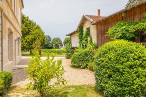 Rive Droite - Maison de Maître récemment rénovée à Cambes