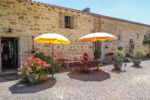 Domaine Rural, alimentés par l'énergie solaire et 100 % d'électricité renouvelable, Lac et 18 hectares de terrain vallonné