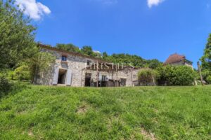 Domaine Rural, alimentés par l'énergie solaire et 100 % d'électricité renouvelable, Lac et 18 hectares de terrain vallonné