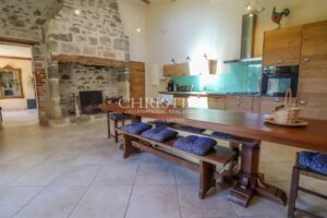 Domaine Rural, alimentés par l'énergie solaire et 100 % d'électricité renouvelable, Lac et 18 hectares de terrain vallonné