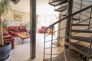 Domaine Rural, alimentés par l'énergie solaire et 100 % d'électricité renouvelable, Lac et 18 hectares de terrain vallonné