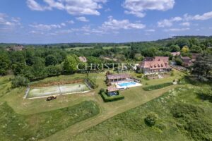 Exquisite Luxury Property with Pool, Tennis Court, and Breathtaking Views