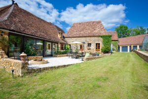 Exquisite Luxury Property with Pool, Tennis Court, and Breathtaking Views