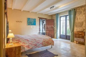 Propriété exquise avec piscine à proximité d'un beau village médiéval