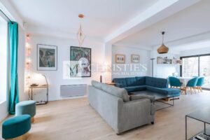 BORDEAUX SAINT-SEURIN - MAISON DE VILLE AVEC GARAGE ET JARDIN