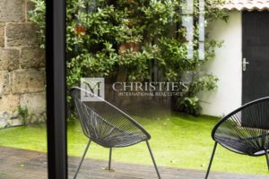 BORDEAUX SAINT-SEURIN - MAISON DE VILLE AVEC GARAGE ET JARDIN