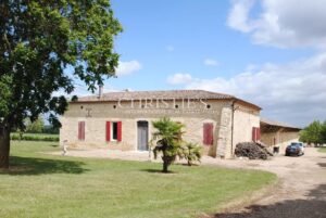 For sale Turnkey vineyard estate of 26 ha - perfectly maintained!