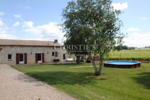 For sale Turnkey vineyard estate of 26 ha - perfectly maintained!