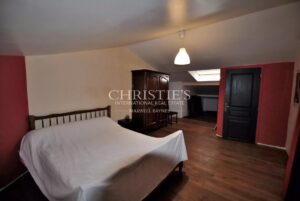 For sale Turnkey vineyard estate of 26 ha - perfectly maintained!