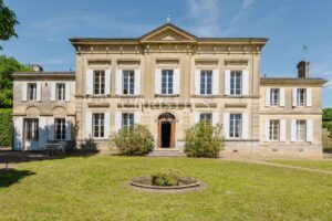 SAINT EMILION - Maison bourgeoise au coeur de la Juridiction de Saint-Emilion