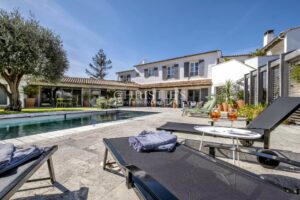 Exceptional Residence, Guest House & Collector’s Garage – Le Bois-Plage-en-Ré