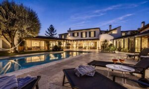 Demeure d’Exception, Maison d’Amis & Garage de Collection – Le Bois-Plage-en-Ré