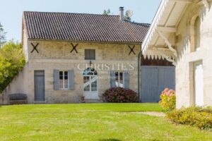 À moins d'une 1h de Bordeaux, Château du XVIII ème siècle