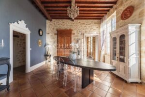 À moins d'une 1h de Bordeaux, Château du XVIII ème siècle