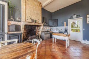 À moins d'une 1h de Bordeaux, Château du XVIII ème siècle