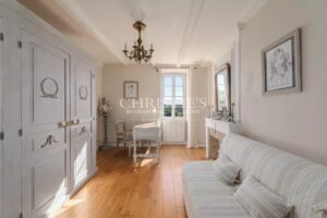 À moins d'une 1h de Bordeaux, Château du XVIII ème siècle